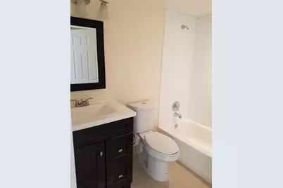 8290 Lake Dr #316, Doral, FL 33166 - Photo 5
