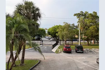 1770 NE 191st St #203-1, Miami, FL 33179 - Photo 27