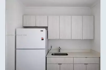 572 NE 67th St #5, Miami, FL 33138 - Photo 1