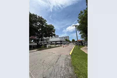 2750 NE 183rd St #T-211, Aventura, FL 33160 - Photo 3