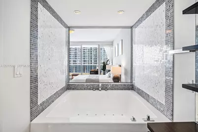 200 Biscayne Boulevard Way #4308, Miami, FL 33131 - Photo 21