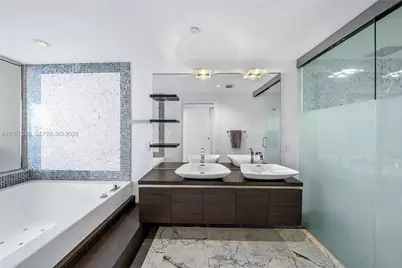 200 Biscayne Boulevard Way #4308, Miami, FL 33131 - Photo 19