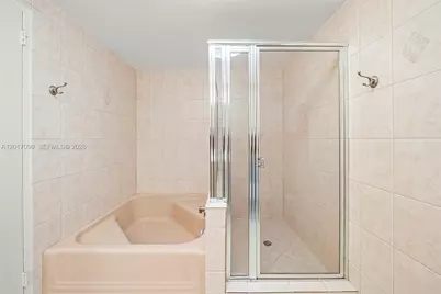 5255 Collins Ave #9F, Miami Beach, FL 33140 - Photo 25