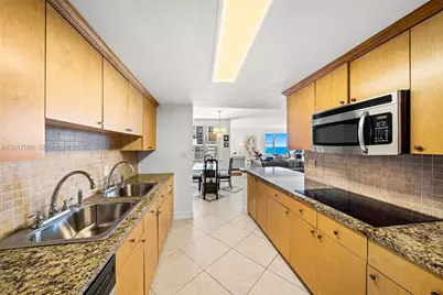 5255 Collins Ave #9F, Miami Beach, FL 33140 - Photo 15