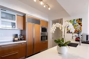 400 Alton Rd, Miami Beach, FL 33139 - Photo 1