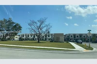 575 NE 208th Ter #575, Miami, FL 33179 - Photo 41