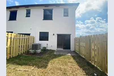 575 NE 208th Ter #575, Miami, FL 33179 - Photo 15
