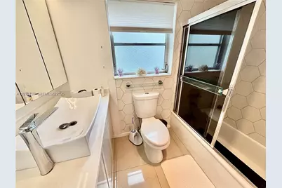 3051 S Palm Aire Dr #201, Pompano Beach, FL 33069 - Photo 13