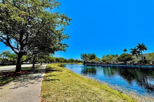 3051 S Palm Aire Dr, Pompano Beach, FL 33069 - Photo 25