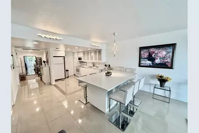 3051 S Palm Aire Dr #201, Pompano Beach, FL 33069 - Photo 7