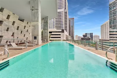 68 SE 6th St #2510, Miami, FL 33131 - Photo 9