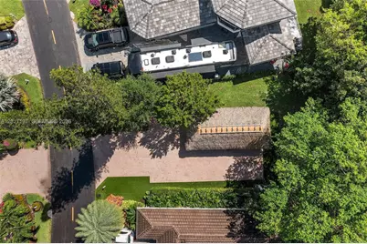 22 S Cortez Dr, Margate, FL 33068 - Photo 5