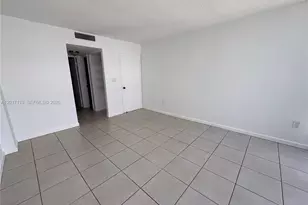 600 NE 36th St, Miami, FL 33137 - Photo 9
