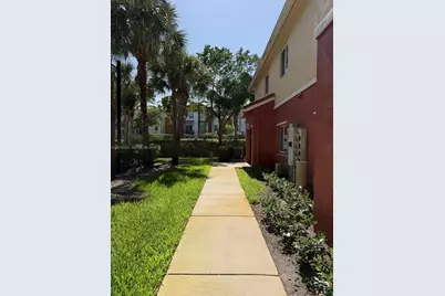 3335 Palomino Dr #311-3, Davie, FL 33024 - Photo 3