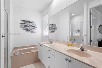 1240 Grant St, Hollywood, FL 33019 - Photo 17