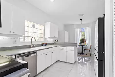1240 Grant St, Hollywood, FL 33019 - Photo 13
