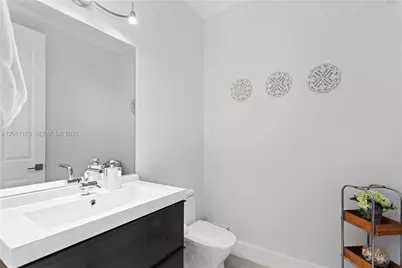 1240 Grant St, Hollywood, FL 33019 - Photo 11