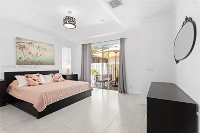 1240 Grant St, Hollywood, FL 33019 - Photo 15