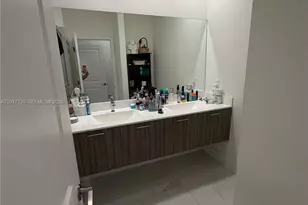6453 NW 102nd Path, Doral, FL 33178 - Photo 11