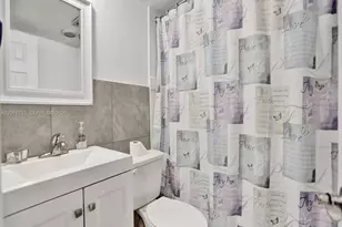2040 NW 81st Ave, Pembroke Pines, FL 33024 - Photo 11