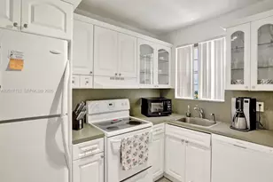 2040 NW 81st Ave, Pembroke Pines, FL 33024 - Photo 3