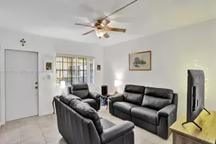 2040 NW 81st Ave, Pembroke Pines, FL 33024 - Photo 5