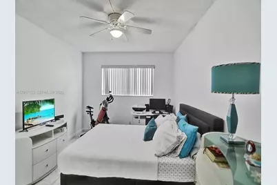 2040 NW 81st Ave #117, Pembroke Pines, FL 33024 - Photo 9