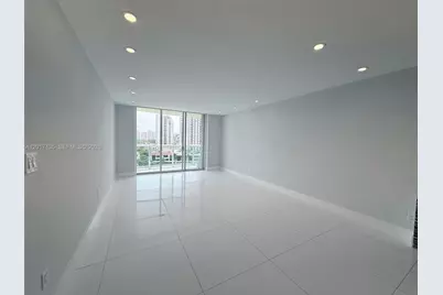 19390 Collins Ave #907, Sunny Isles Beach, FL 33160 - Photo 5