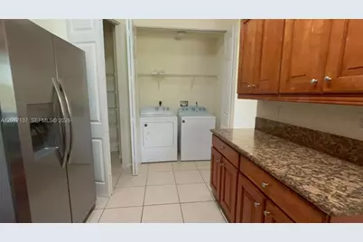 3500 Oaks Clubhouse Dr #211, Pompano Beach, FL 33069 - Photo 9