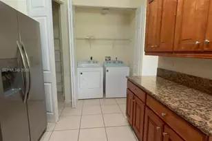 3500 Oaks Clubhouse Dr, Pompano Beach, FL 33069 - Photo 9