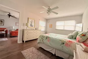 571 SW 142nd Ave, Pembroke Pines, FL 33027 - Photo 13