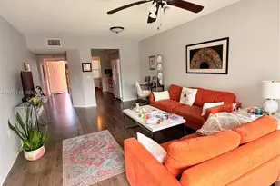 571 SW 142nd Ave, Pembroke Pines, FL 33027 - Photo 11