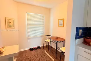 571 SW 142nd Ave, Pembroke Pines, FL 33027 - Photo 15
