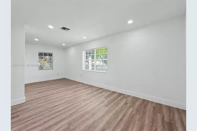 580 NW 194th Ter, Miami Gardens, FL 33169 - Photo 13