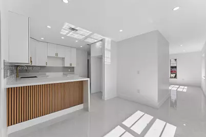 10210 SW 175th St, Miami, FL 33157 - Photo 5