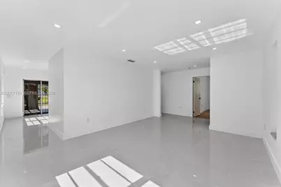 10210 SW 175th St, Miami, FL 33157 - Photo 13