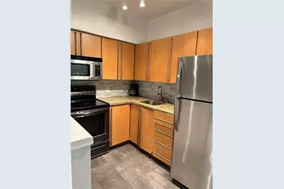 8401 Crespi Blvd #3, Miami Beach, FL 33141 - Photo 7
