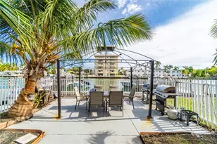 8401 Crespi Blvd, Miami Beach, FL 33141 - Photo 15