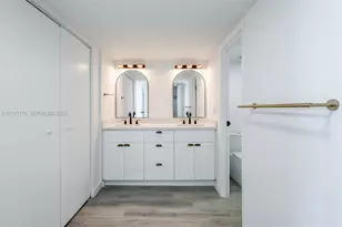 3675 N Country Club Dr, Aventura, FL 33180 - Photo 31