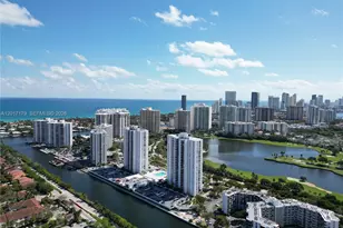 3675 N Country Club Dr, Aventura, FL 33180 - Photo 47