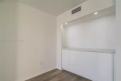 3675 N Country Club Dr #1906, Aventura, FL 33180 - Photo 19