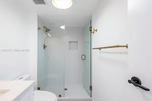 3675 N Country Club Dr, Aventura, FL 33180 - Photo 39