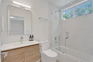 2851 SW 33rd Ct, Miami, FL 33133 - Photo 25