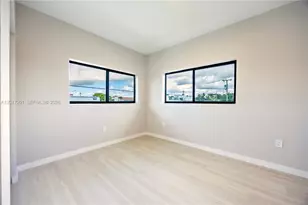 630 NE 166th St, Miami, FL 33162 - Photo 5