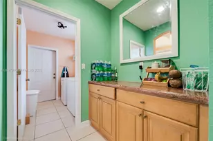 1402 SE 16th Ave, Homestead, FL 33035 - Photo 9