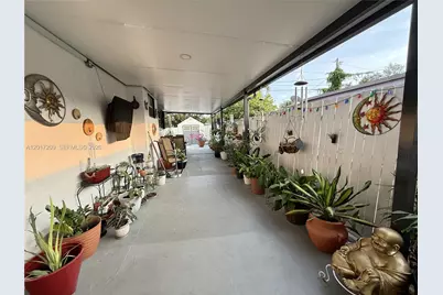 280 NE 173rd St, North Miami Beach, FL 33162 - Photo 25