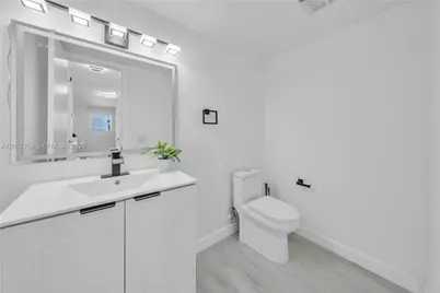 1720 Jefferson St #511, Hollywood, FL 33020 - Photo 15