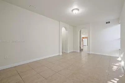 9243 SW 170th Ave, Miami, FL 33196 - Photo 5
