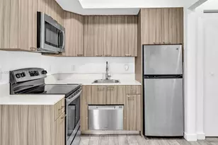 557 Michigan Ave, Miami Beach, FL 33139 - Photo 7