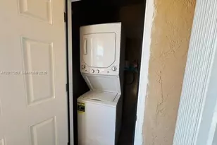 5650 W 26th Ct, Hialeah, FL 33016 - Photo 15